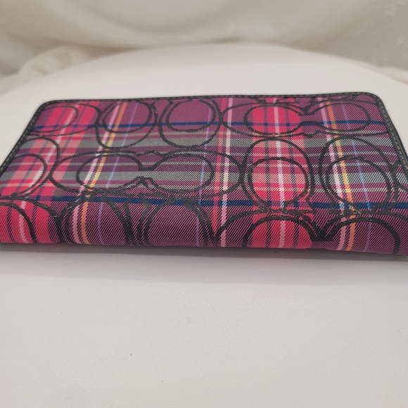 Coach Tartan Poppy Madras Continental Wallet RARE - Picture 2 of 4